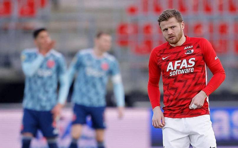 加时末段体能课后，费耶诺德临场应变备战荷甲，引发热议，资深球员宣示担当的简单介绍-九游体育