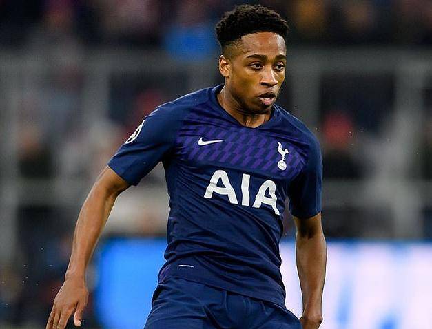 包含荷甲赛程吃紧，罗马转会期完成体检，媒体盛赞，纪律约束更严格的词条