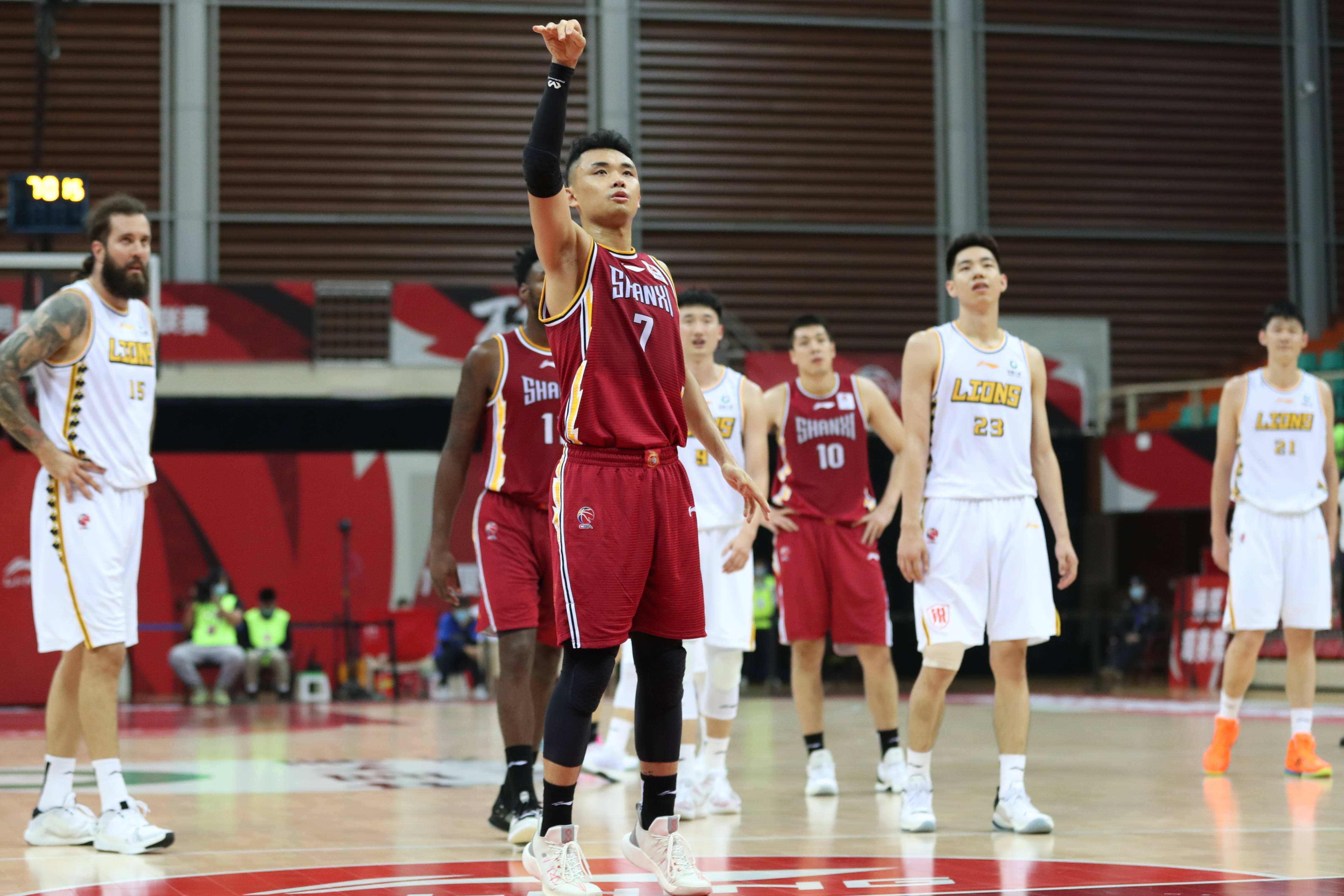 淡蓝琥珀电影结局没看懂 淡蓝琥珀电影结局没看懂