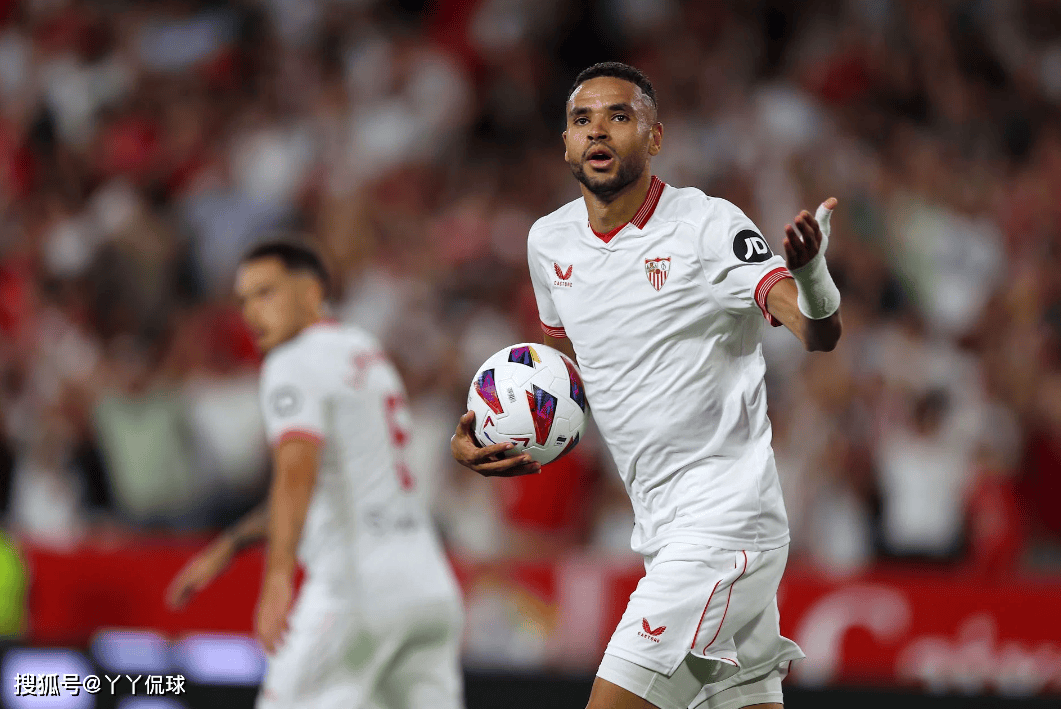 包含窗口期瓦伦西亚战术微调：西甲节点到来，震撼外界，球队文化再被提及的词条