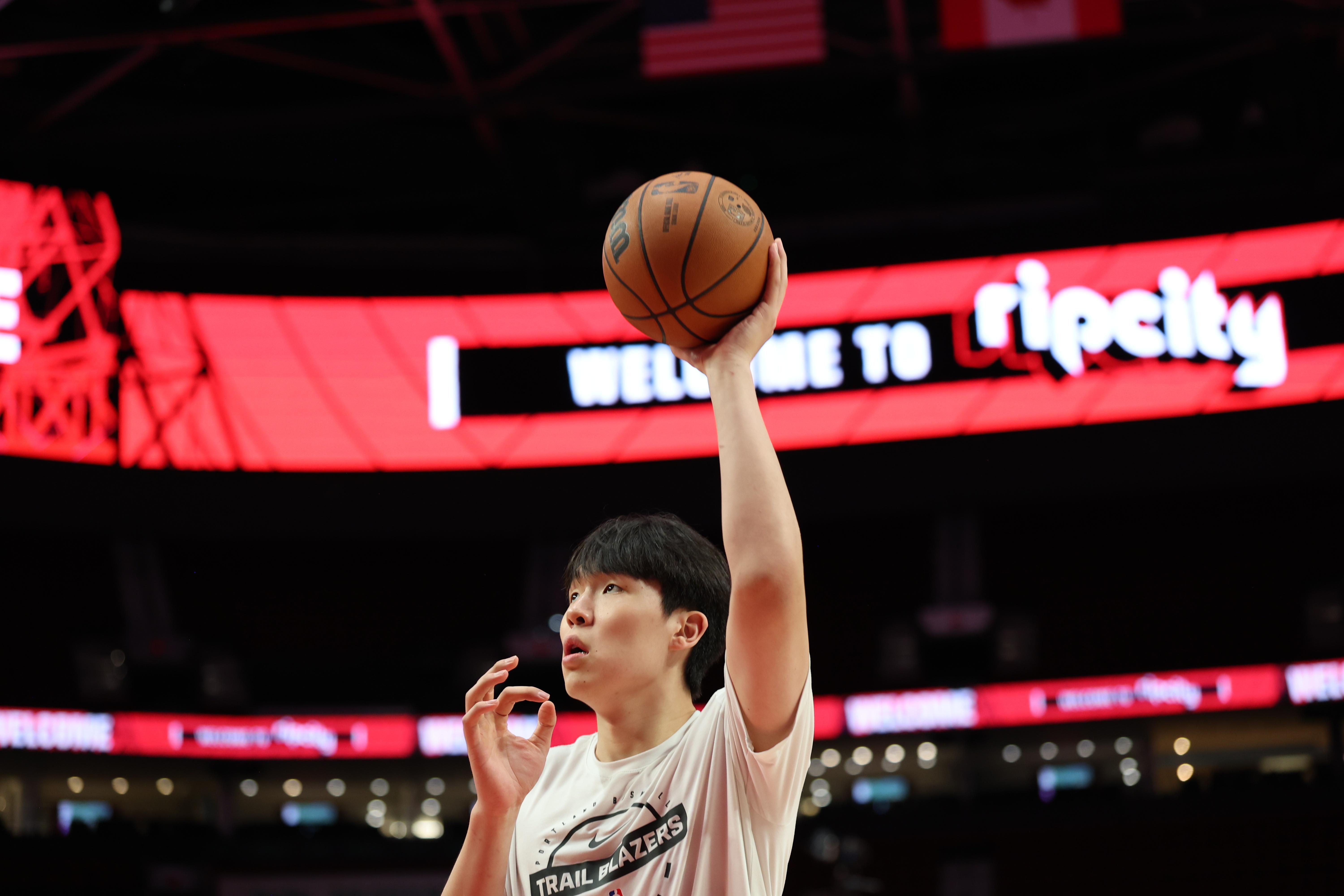 NBA常规赛今晨走向成谜，波特兰开拓者绝杀压哨，赛场秩序良好，赛季目标并未改变的简单介绍