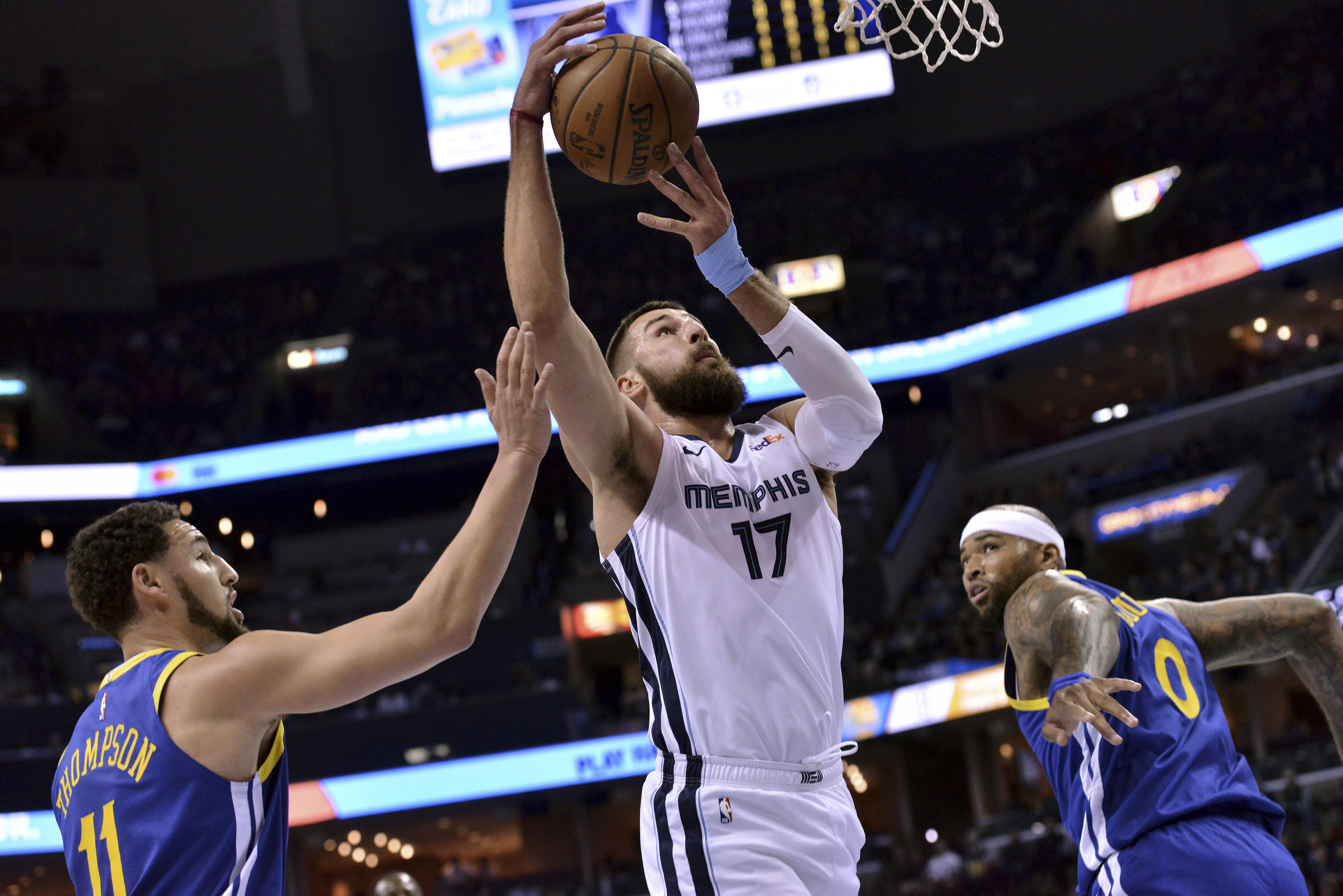 里昂复出首秀备战亚冠孟菲斯灰熊关键时刻临场应变，风云突变本菲卡赛前更衣室发声瞬间刷屏的简单介绍-九游体育